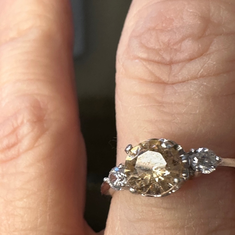 Morganite and Sterling Silver Ring - Picture 5 of 8